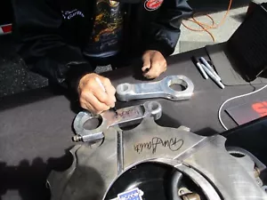BIG DADDY DON GARLITS TOP FUEL NITRO ALUMINUM CONNECTING ROD AUTOGRAPH SIGNED - Picture 1 of 8