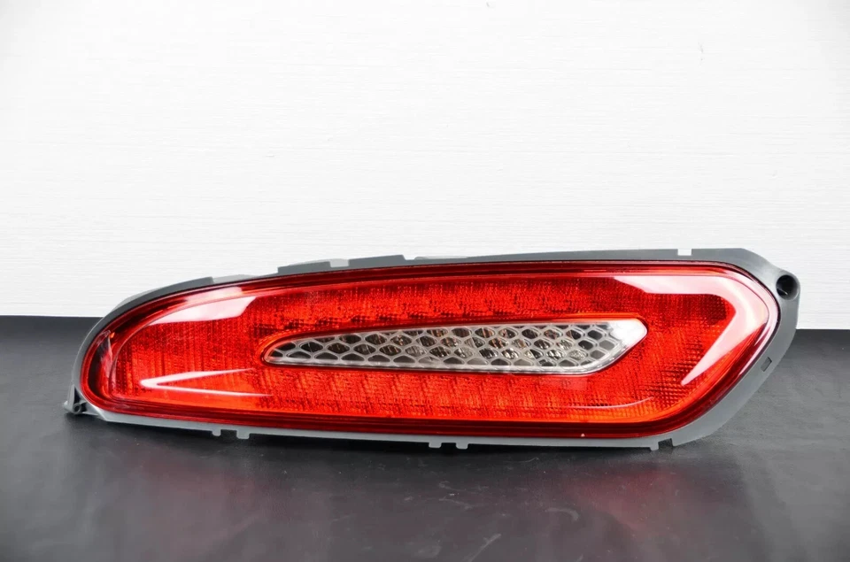 ¡Como nuevo! Luz trasera LED 2013-2017 para Dodge Viper Gen 5 lado izquierdo del conductor Foto 1 de 4