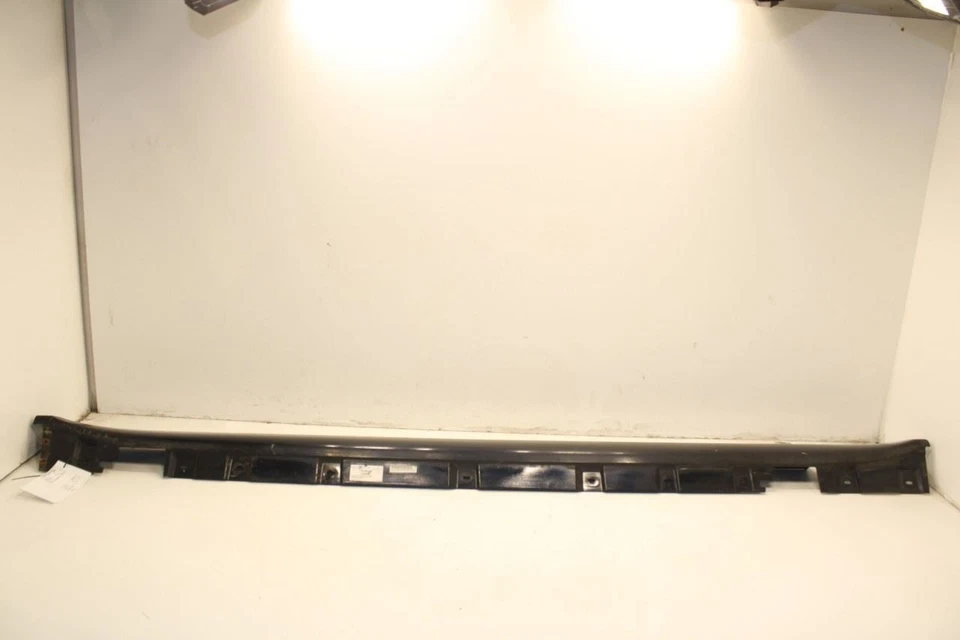 Moldura de panel basculante lateral derecho BMW 750LI xDrive 2010-2015 51777225924 OEM *ReaD Foto 1 de 4