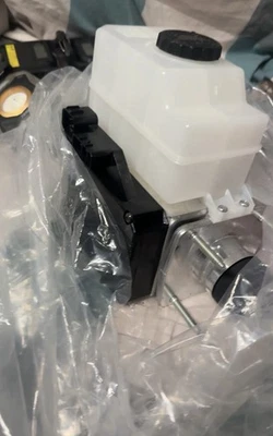 Усилитель тормозов Lc100/lx470 47025-60042 - Изображение 1 из 2