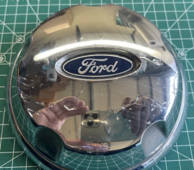 Tapa central cromada Ford Explorer 2002-2010 fabricante de equipos originales IL24-1A096-AD U12 Foto 1 de 4