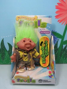 Skateboarder / skateboard - bambola troll dama 5" - NUOVA IN CONFEZIONE - Edizione Europa - Foto 1 di 7