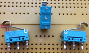 100mA 125V SPDT Sub Minature Microswitch Gold Contacts IP50 ABJ151441 Multi Qty - Picture 1 of 1