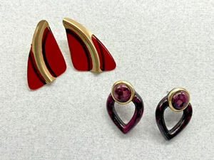 2 Pairs Vintage 80s Colorful Earrings Pierced Red Purple Goldtone Golden Girls - Imagen 1 de 4