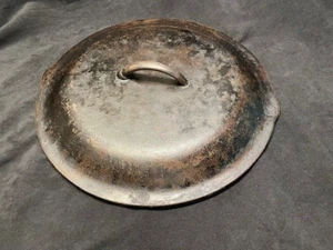 Vintage 12" Cast Iron Dutch Oven/Skillet Lid Self Basting - Picture 1 of 5