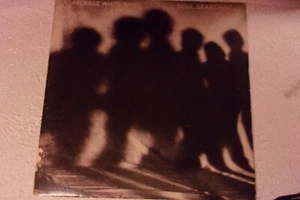 AVERAGE WHITE BAND "SOUL SEARCHING" ***SIGNED BY THE BAND!***VINYL LP, VG/VG+ - Picture 1 of 11
