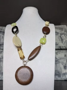 COLLANA CON PIETRE E AMULETI IN LEGNO E RESINA HANDMADE IN ACCIAIO MADE IN ITALY - Foto 1 di 4