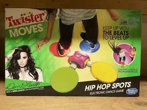 Twister - Moves Hip Hop Spots - Juego de Baile Electrónico Demi Lovato NUEVO - Imagen 1 de 2