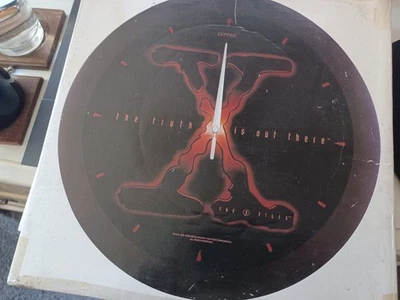 The X-Files wall clock (alien parapsychology conspiracy theories UFO tv series) - Image 1 of 4