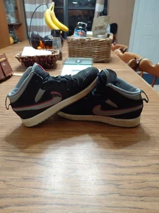 NIKE Air Jordan 1 Black  Grey Shoes (640734-060) Size 1.5y - Picture 1 of 8