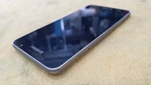 TG489 Samsung Galaxy J5 (2016) SM-J510FN Mobile Phone Read Description - Afbeelding 1 van 5