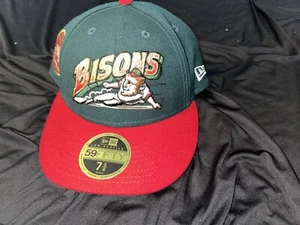 New Era 59Fifty Buffalo Bison Green And Red Fitted Hat Exclusive 7 5/8 Rare - Picture 1 of 7
