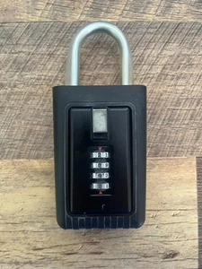 4 NUMBER  KEYBOX COMBINATION LOCK Key-box Hinged Door Key Safe Realtor - Picture 1 of 3