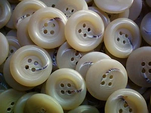 23mm 36L Caramel Beige Dark Cream 4 Hole Swirl Quality Jacket Buttons (CB27) X - Picture 1 of 1