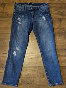 Kut From The Kloth Jeans Catherine Boyfriend Size 8 Distressed (31x28) - Picture 1 of 20