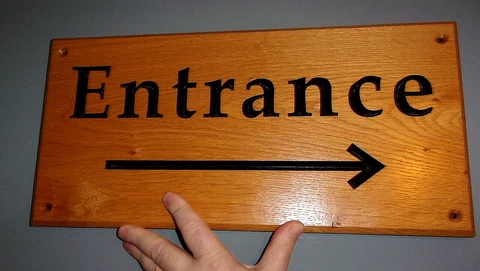 Beautiful Oak Wood Wooden Entrance Arrow Directional Directions Door Sign Plaque Cover