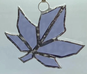 F361 Stained Glass Suncatcher Hanging Maple Leaf 9cm Purple - Picture 1 of 2