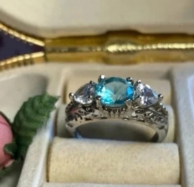 Anillo de compromiso de plata de ley 925 aguamarina y zafiros blancos talla 8 Foto 1 de 4