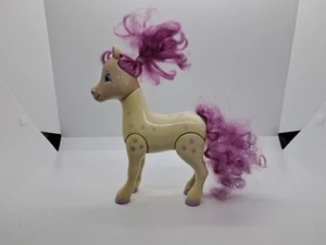 Strawberry Shortcake Strawberryland Fillies batido batido de leche caballo 2003 - Imagen 1 de 6
