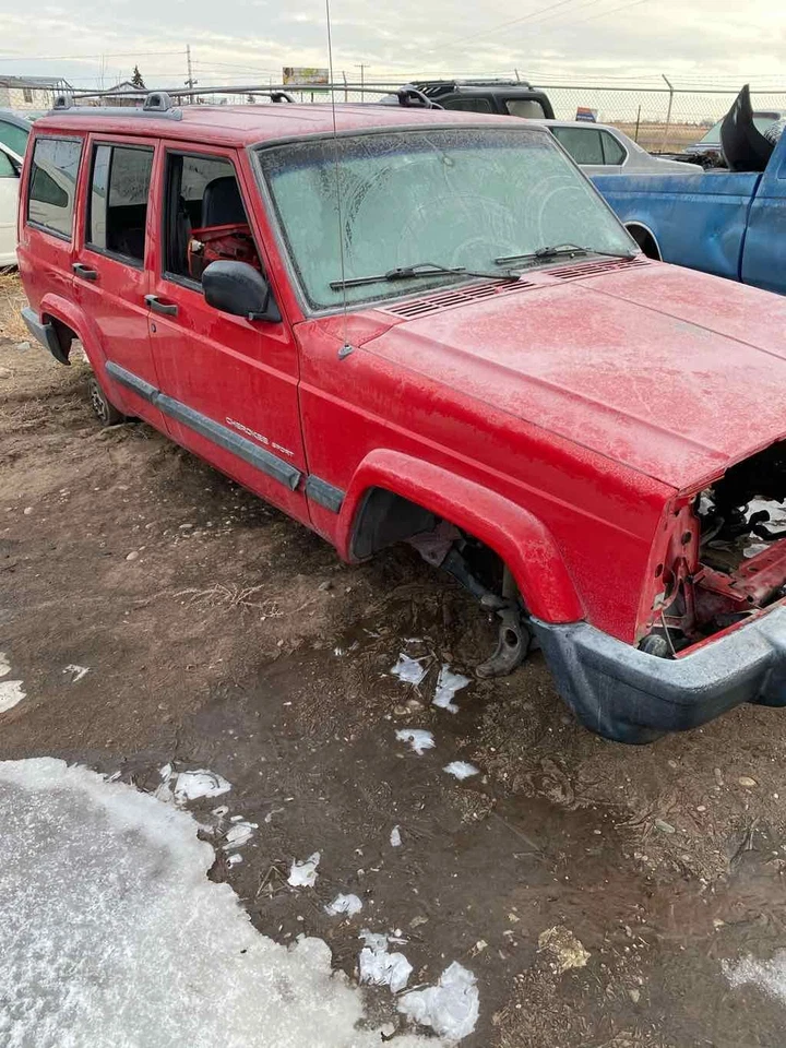 Used Transmission Control Module fits: 2000 Jeep Cherokee Transmission below cen - Image 1 of 4