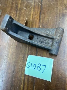 Cummins SUPPORT,ALTERNATOR 3072787 - Picture 1 of 3