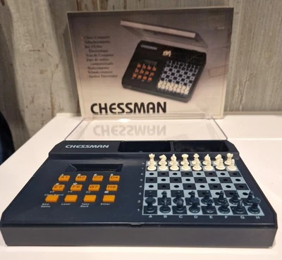 Chessman elektronischer Reise-Schachcomputer Größe:  18,5 x 13.5 x 3 cm - Bild 1 von 4