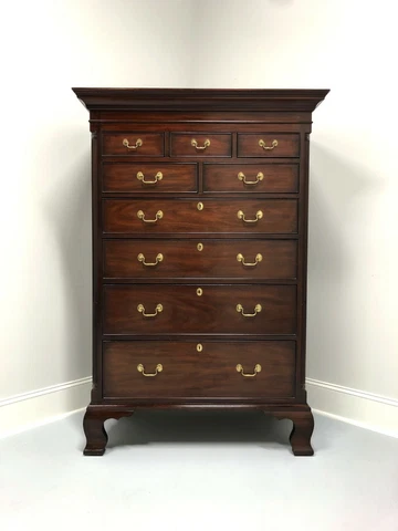 HENKEL HARRIS 175 29 Chippendale Mahogany New Market Chest Cover