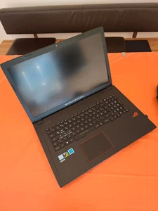 ASUS G STRIX GL703V 17" Gaming Laptop: 512GB+1TB, GTX 1050, Core i7-7700H, 16GB - Bild 1 von 8