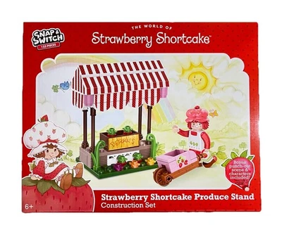 The World Of Strawberry Shortcake Produce Stand Snap&Switch Construction Set - Image 1 of 4
