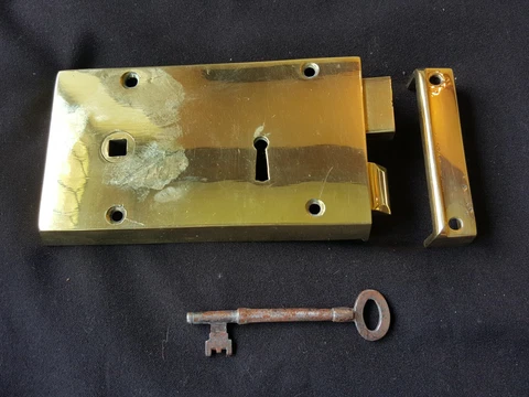 One Reclaimed Antique Brass Victorian Lock With Key & Keep Furniture (EB238) Cover