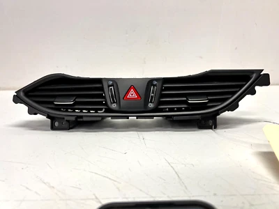 18-20 HYUNDAI ELANTRA GT FRONT CENTER DASH AIR VENT GRILLE HAZARD SWITCH LOT3556 - Image 1 of 4