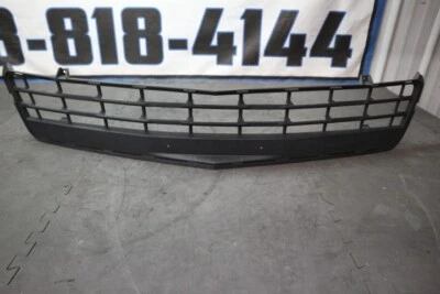 Chevrolet Camaro SS 2013-2015 parachoques delantero parrilla inferior - OEM Foto 1 de 4