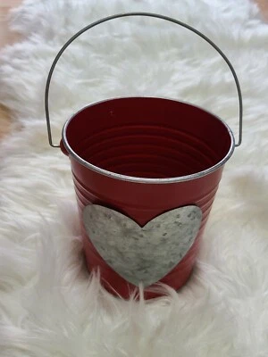 Table top décor Red PAIL / BUCKET Metal Tin  Kitchen Decor Heart Silver NWT - Image 1 of 4