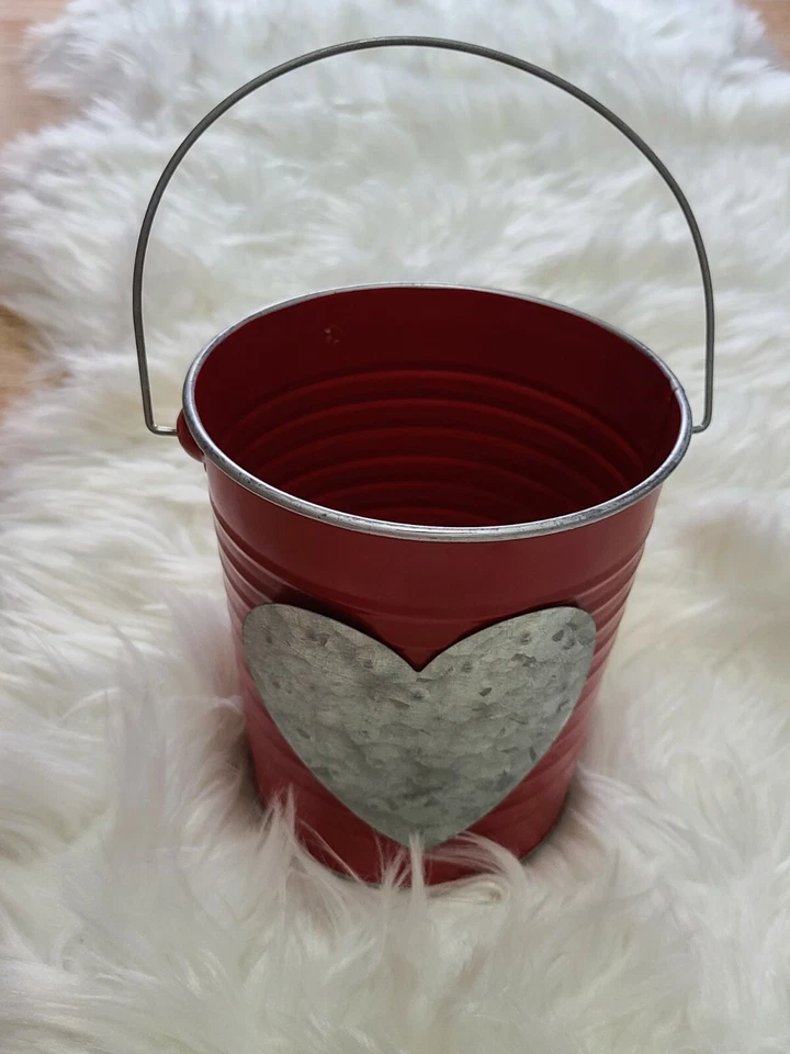 Table top décor Red PAIL / BUCKET Metal Tin  Kitchen Decor Heart Silver NWT - Image 1 of 4