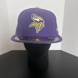Gorra de los Minnesota Vikings New Era 59FIFTY 7 3/8 púrpura ala plana con logotipo de campo - Imagen 1 de 9