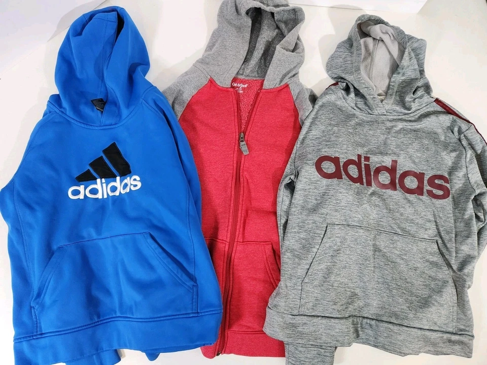 LOTE DE 3 moletons com capuz masculinos 14/16 2 Adidas 1 bolsa canguru Cat&Jack azul/vermelho/cinza - Imagem 1 de 4