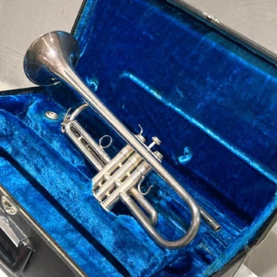 Yamaha YTR-732 Professional Trumpet strumento musicale argento Mouthpeace - Immagine 1 di 4