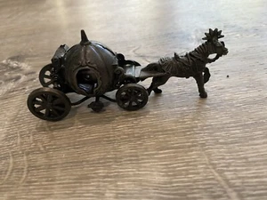 Vintage Die Cast Metal Horse & Carriage Pencil Sharpener - Picture 1 of 2