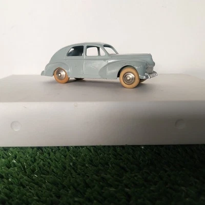 PEUGEOT 203  DINKY TOYS MECANO  1/43 - Photo 1/3