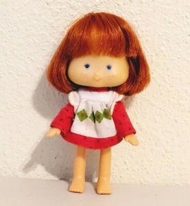2015 IP Holdings Scented STRAWBERRY SHORTCAKE Doll 5.5" - Picture 1 of 5