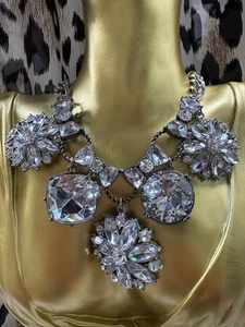 Betsey Johnson Iconic Glam Bow SPARKLY Clear Jewel HUGE Crystal Necklace RARE - Picture 1 of 7