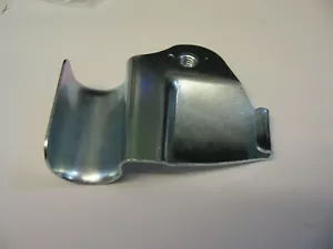 SUZUKI GT750 G 750 SUPPORTO TUBO FRENO ANTERIORE SINISTRO - Foto 1 di 1
