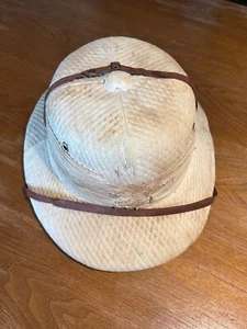Casco Trapuntato Aden bianco da Ifficiale Regio Esercito-Coloniale IIGM - Foto 1 di 7