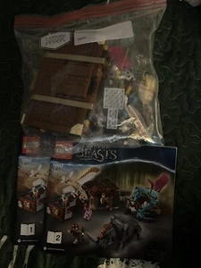 LEGO Harry Potter Fantastic Beasts 75952 Newt's Case of Magical Creatures USED - Picture 1 of 2