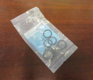 2007-11 NOS Lincoln Town Car Automatic Transmission Turbine Speed Sensor Seals - Picture 1 of 3