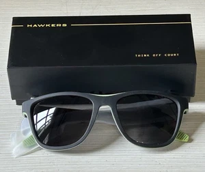 Hawkers “Think Off Court” Black/Green Polarized Sunglasses - Bild 1 von 9