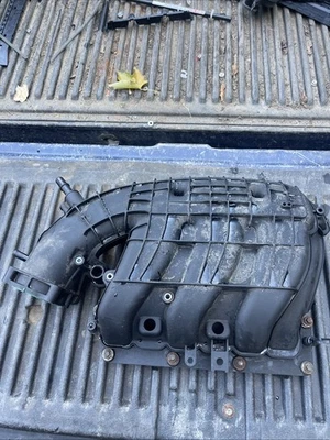 Colector de admisión de motor Ford Transit Mustang F150 2011-2017 3,7 N/A V6 BR3E-9424 Foto 1 de 4