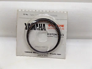 NOS YAMAHA 1WG-11610-00-00 PISTON RING SET STD BORE FZR400 - Picture 1 of 1
