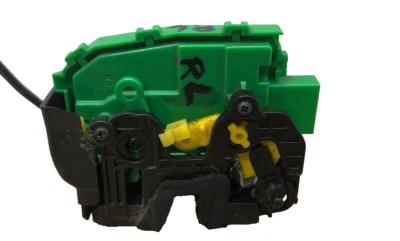 Pestillo de puerta trasera izquierda HYUNDAI ACCENT 2012 2013 2014 2015 16 17 FABRICANTE ORIGINAL: 814201R020 Foto 1 de 4