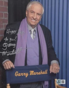 GARRY MARSHALL ¡FELICES DÍAS! FOTO FIRMADA AUTOGRAFIADA 8X10 BECKETT - Imagen 1 de 1